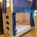 Casa Del Puerto Hostel & Suites