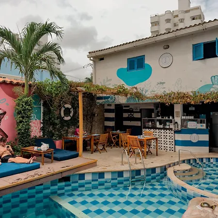 Casa Del Puerto Hostel&suites