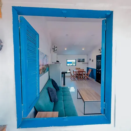 Casa Del Puerto Hostel&suites Hostal