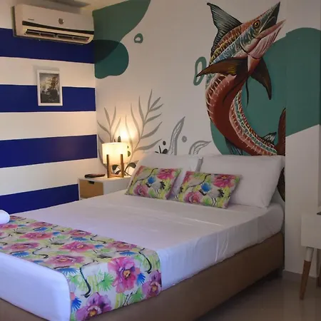 Casa Del Puerto Hostel&suites Hostal *