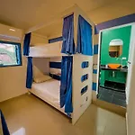 Casa Del Puerto Hostel & Suites