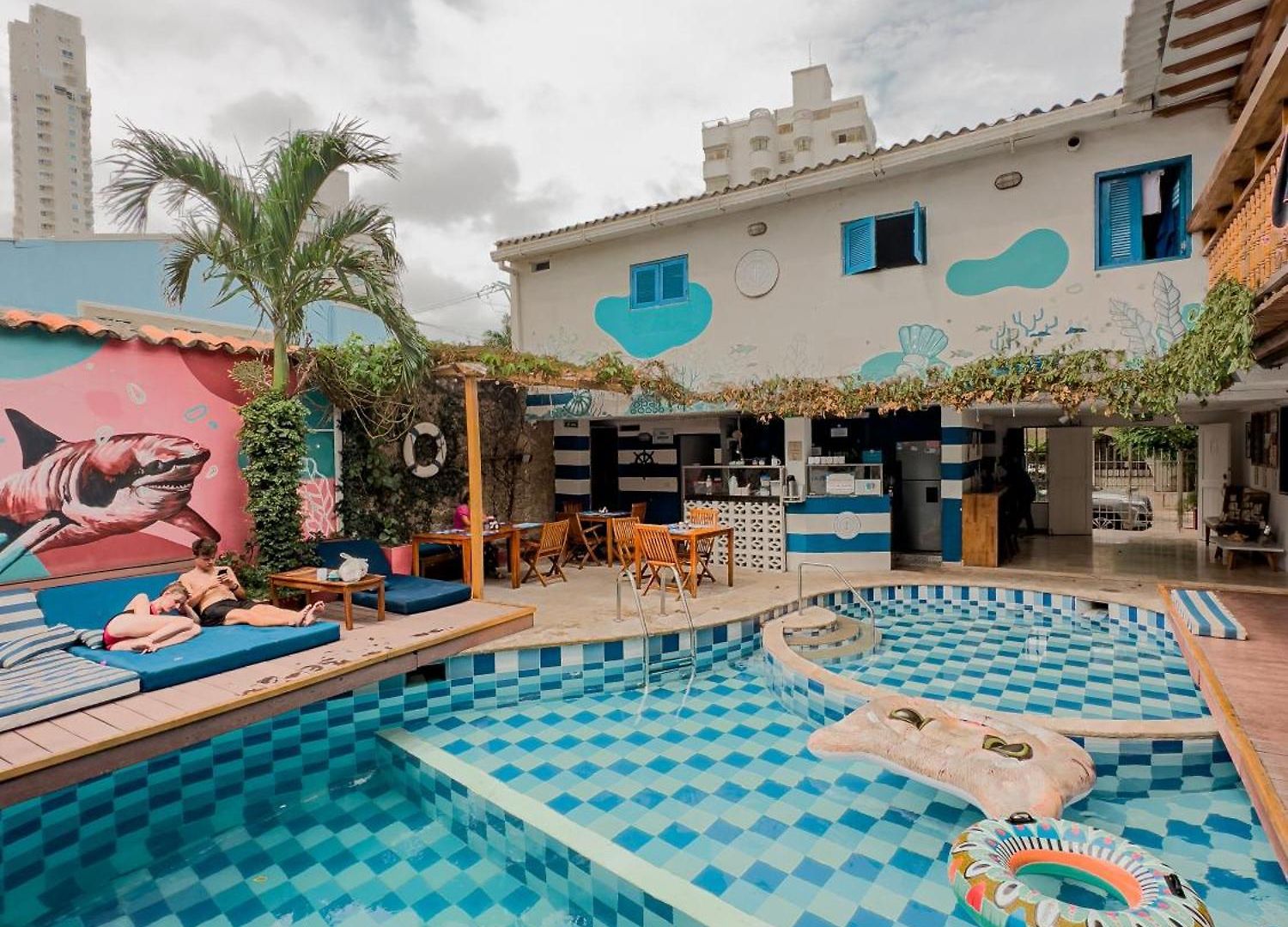 Casa Del Puerto Hostel&suites Hostal *
