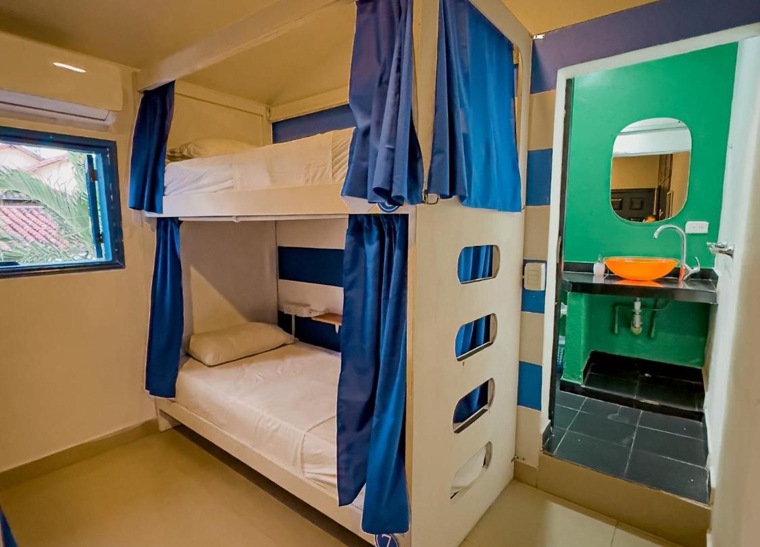 Hostal Casa Del Puerto Hostel&suites