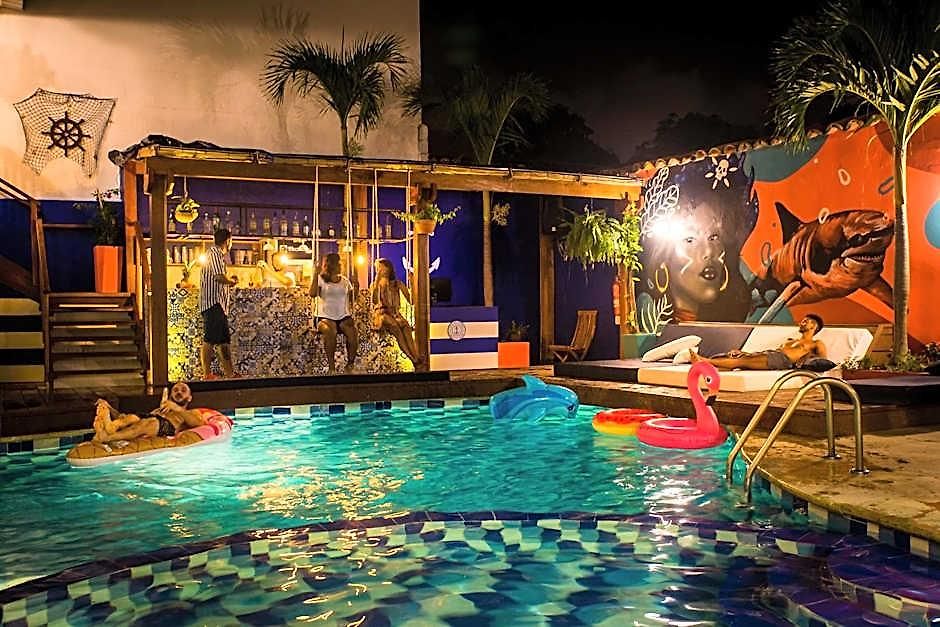 Casa Del Puerto Hostel&suites