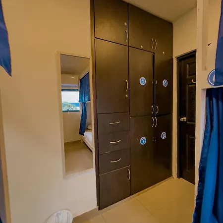 Casa Del Puerto Hostel&suites Hostal *