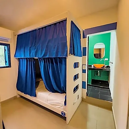 Casa Del Puerto Hostel&suites