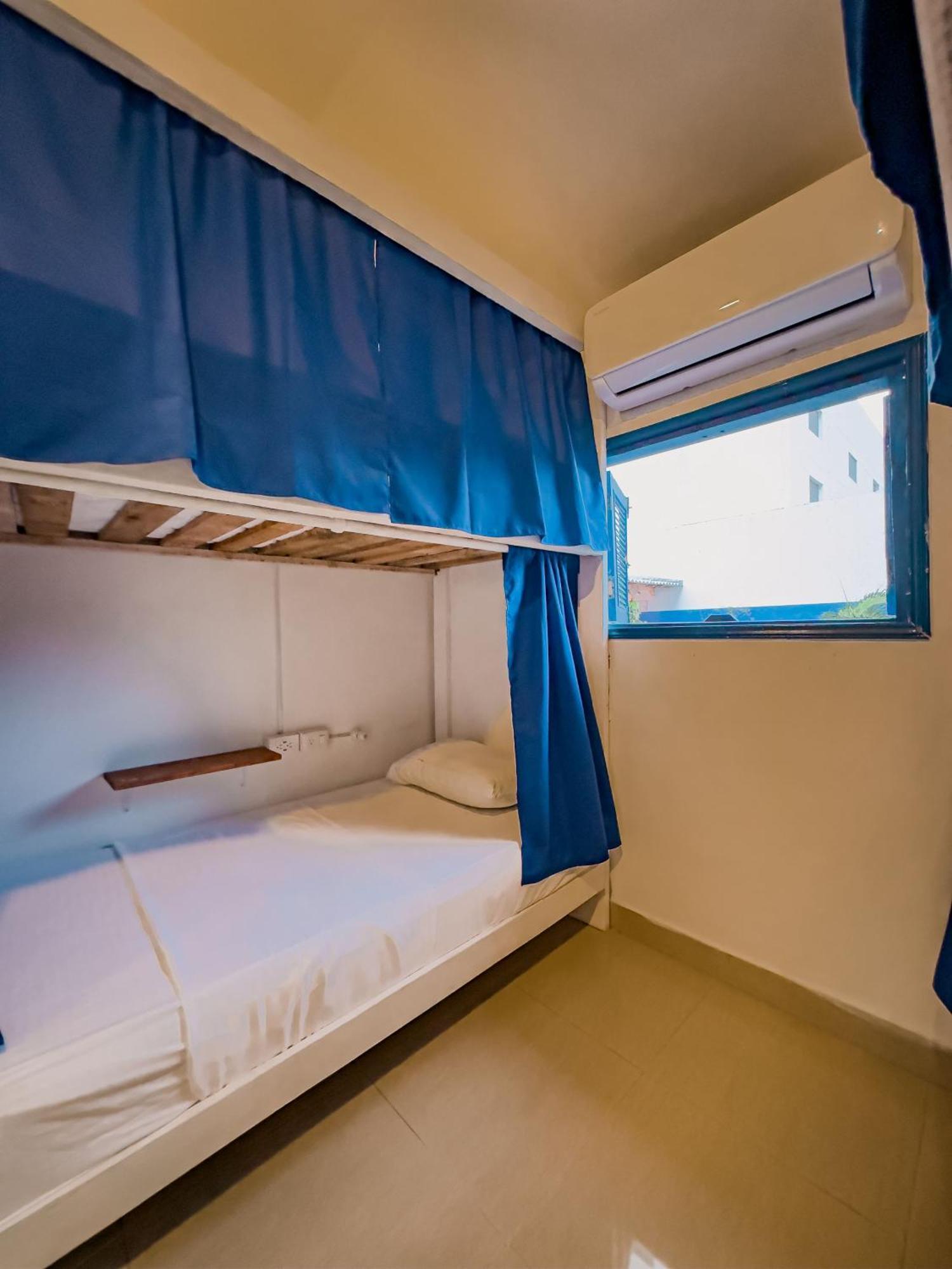 Casa Del Puerto Hostel&suites Hostal